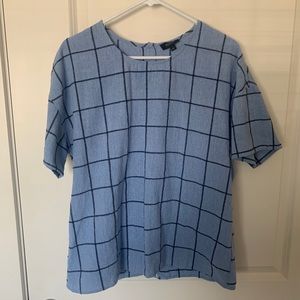 Button down back short